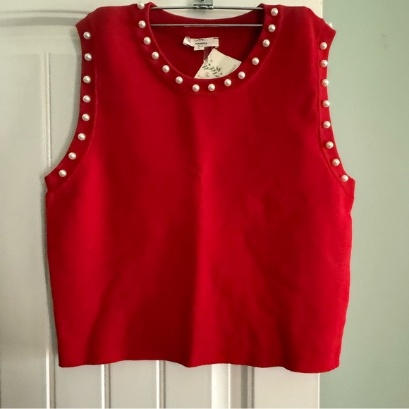 ENTRO Red Sleeveless Top with Pearl Accents - Picture 1 of 4